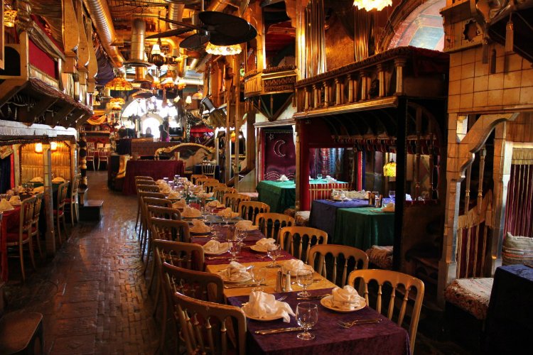 Cool Unusual Restaurants In London From Scorpions To Barges