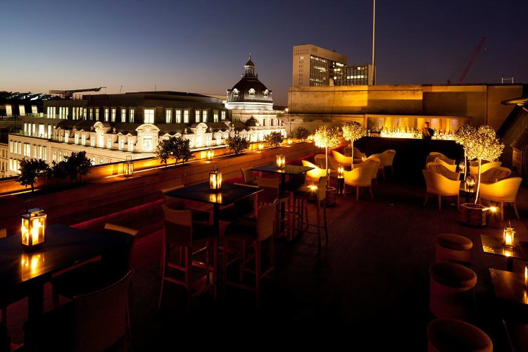 Rooftop Bars In London Sky High Activity Bars Candlelit Roof